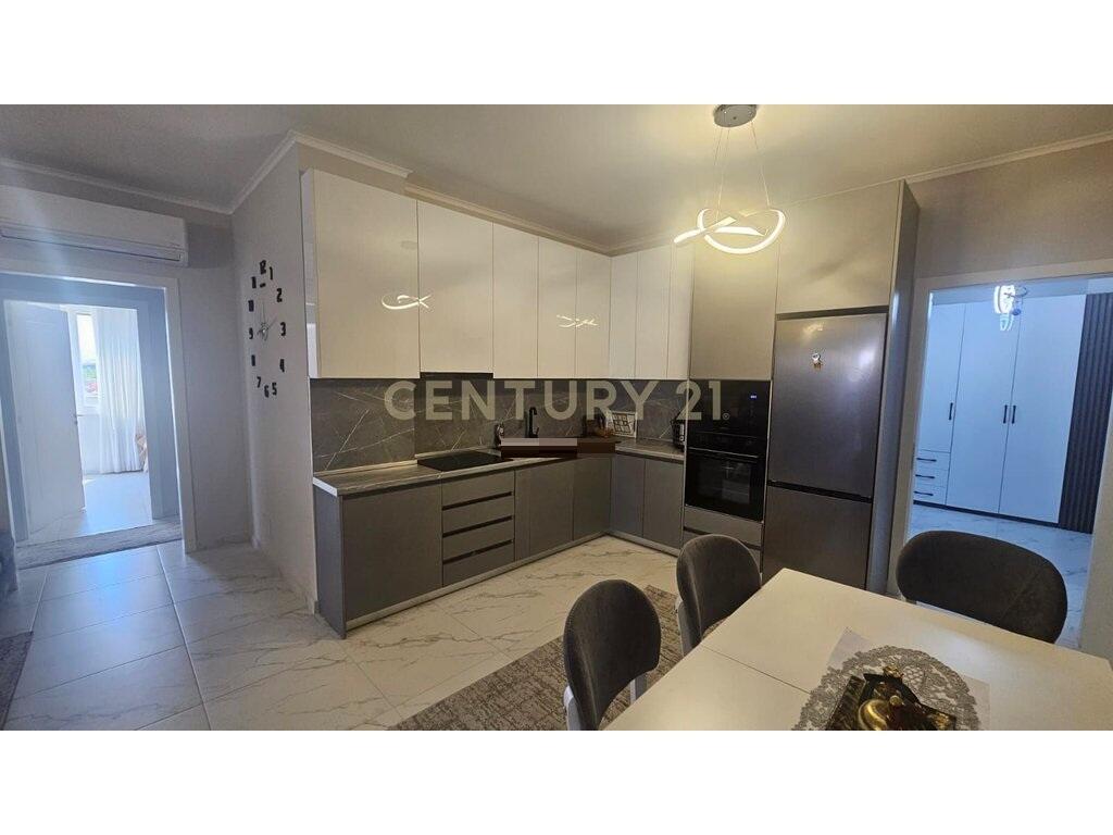 Apartment 2+1+2 for rent in Kinostudio