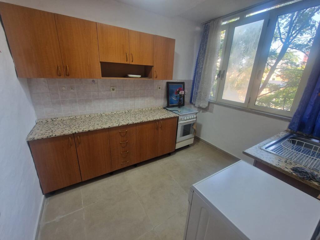 Jepet Me Qera Apartament 2+1+1 Ballkon