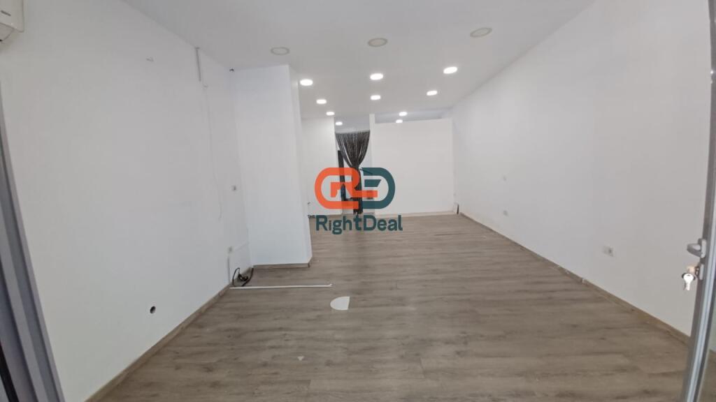 In Lapraka at the Arab's Buildings, Business Unit for Sale, With Regular Floor Plan, On the Main Road!!!