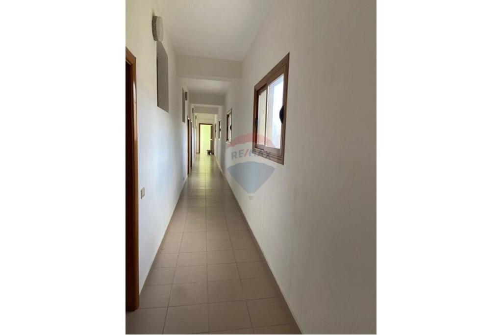 Hotel for Sale in Orikum, 350 m² 575,000 € (ID: 530411012-83)