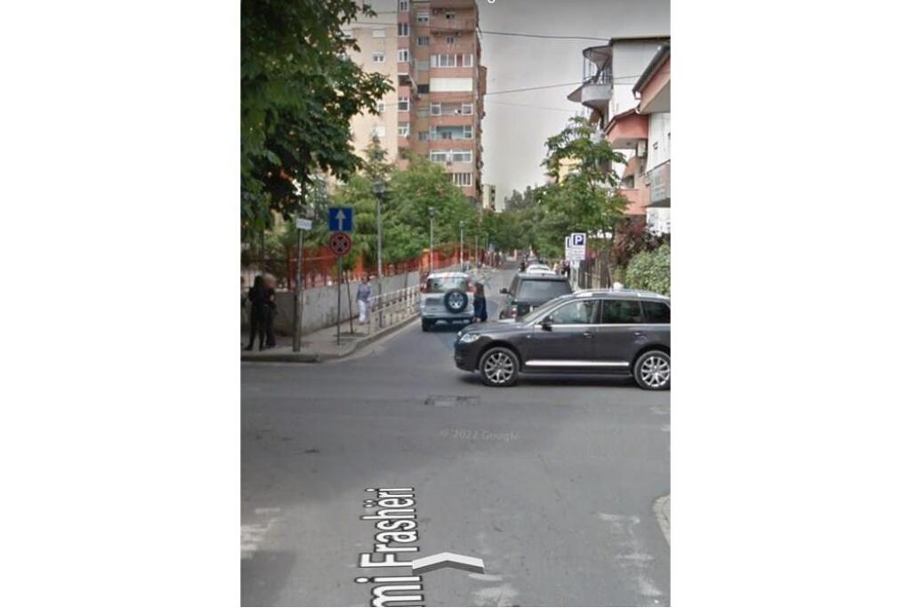 Commercial unit for sale in Bllok ID: 530201007-525