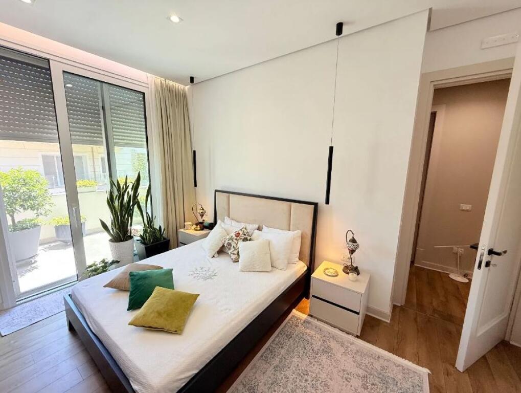 📌 Nje Mundesi e Rralle, Penthouse Luksoz për Shitje – Kopshti Botanik