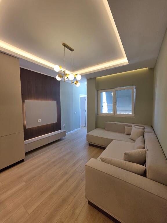Shitet apartament 1+1 tek Rruga e Bogdaneve!