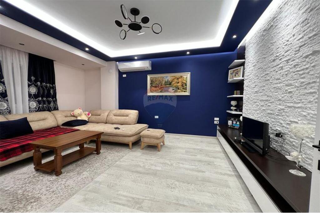 Villa for rent, Kamëz.