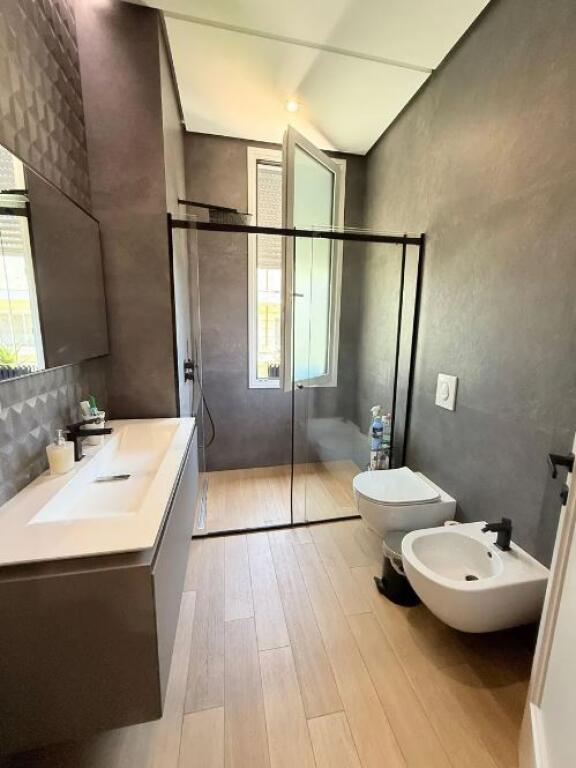 📌 Nje Mundesi e Rralle, Penthouse Luksoz për Shitje – Kopshti Botanik