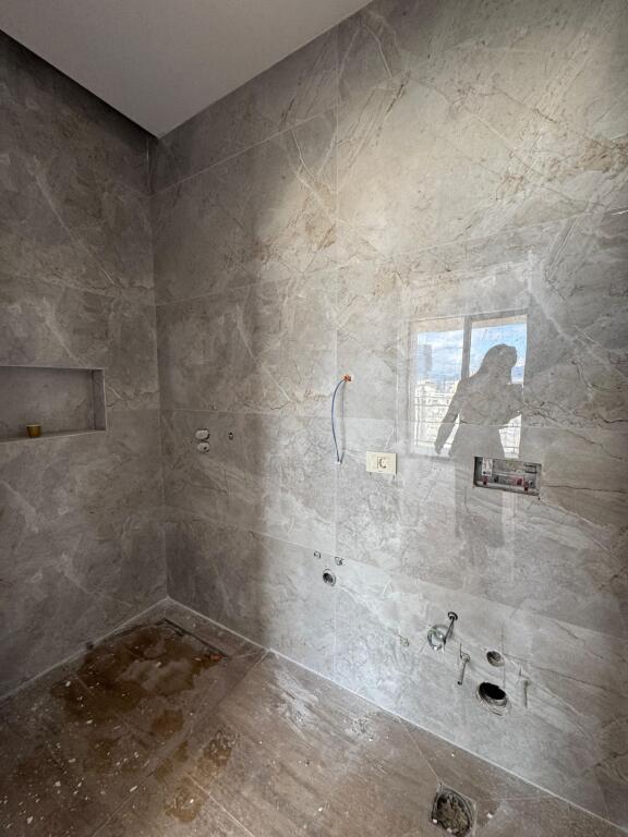 🏢 Appartamento in Vendita 3+1+2 📍 Indirizzo: Via Mine Peza 💰 Prezzo: 355,000 €