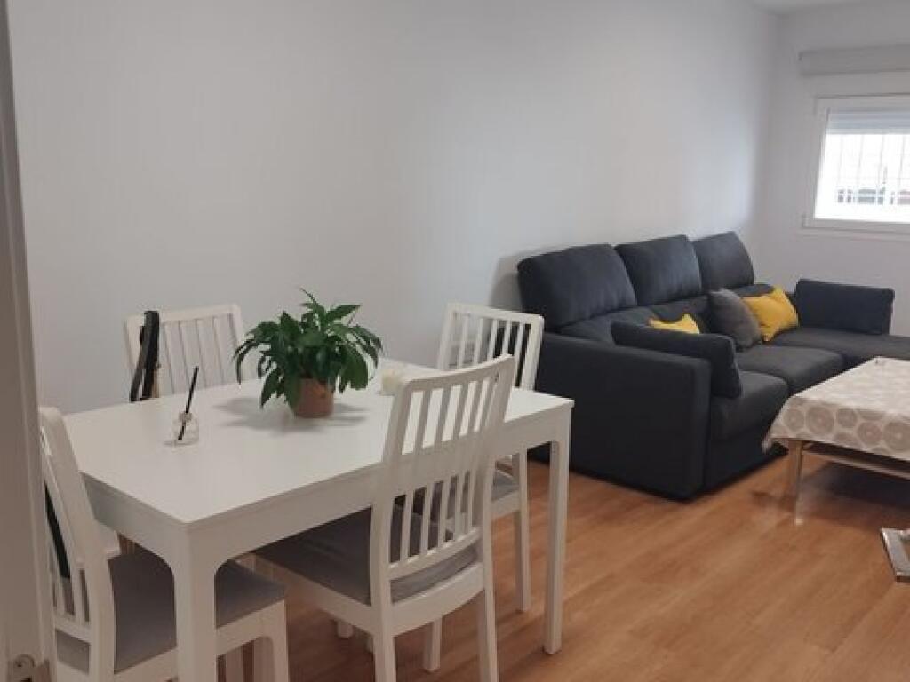 Appartamento In Affitto 1+1 Vicino Ali Demi (ID B2101194) Tirana