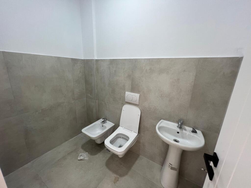 📣 BUSINESS SPACE FOR RENT For Office 📍 Sauk 🛣️ "Elbasani" Street  💶 Price 1,500 Euro Net