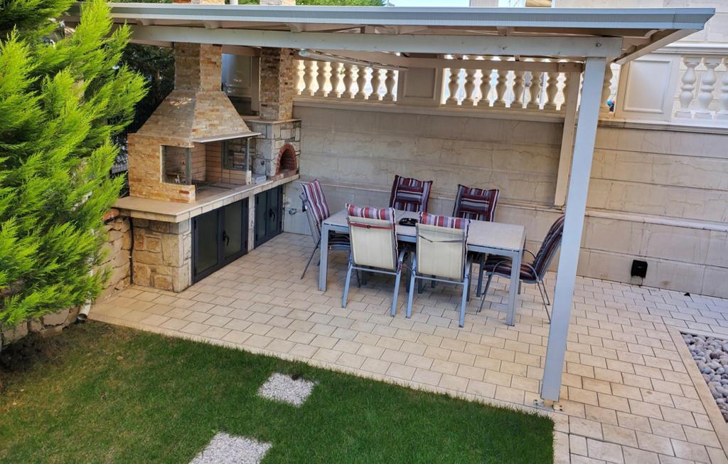 🏡 Villetta su 4 piani in vendita nella Residenza "Akacia Hills" al TEG!