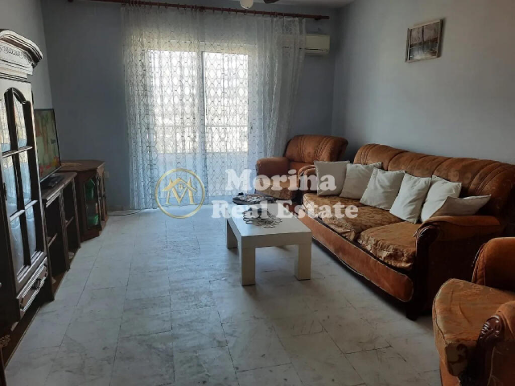 Appartamento 2+1+2 blocco Rr Dritan Hoxha , 500Euro/mese