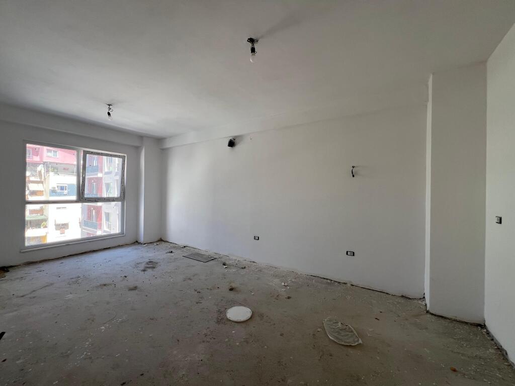For sale, Apartment 1+1 “Laprakë”, Tirana.