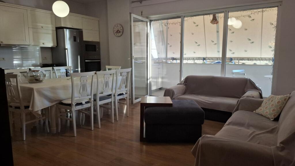 🏢Nella zona di Ali Demi, Via Idriz Dollaku, si affitta appartamento 2+1+2+posto auto arredato. 60.000 Leke