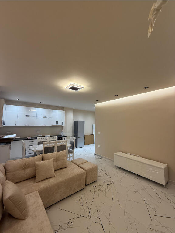 Apartament për qira në Fresk 1+1