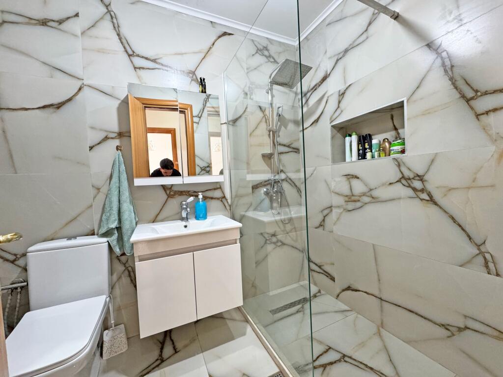 Appartamento 1+1 sulla prima linea sul mare | Shkëmbi i Kavajës, 53m²