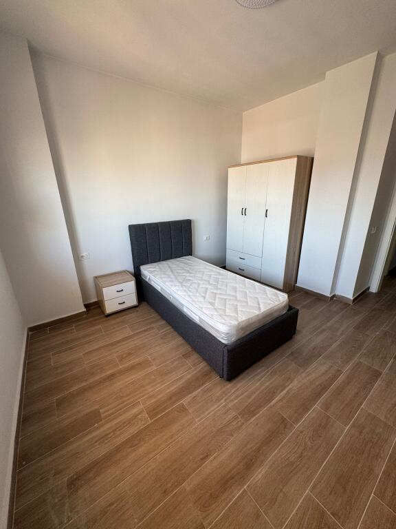 For rent – New 2+1 apartment, stylishly furnished – Durrës (near the Fire Department)