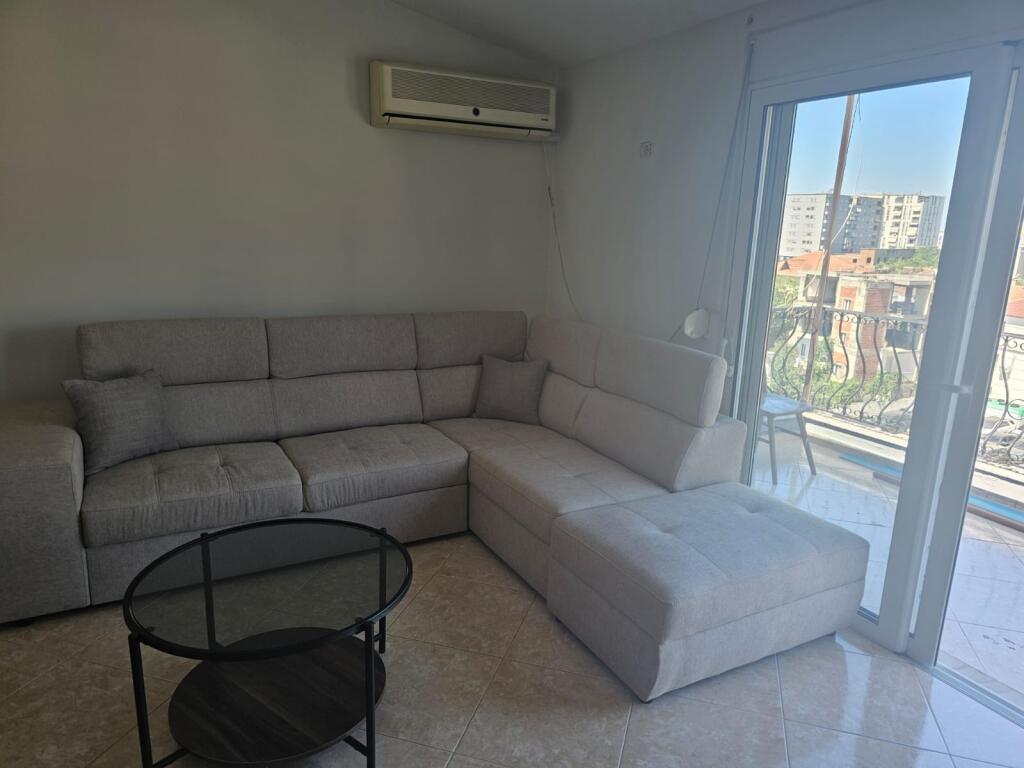 Qera, Hyrje private 2+1,Kodra E Priftit, 500 euro