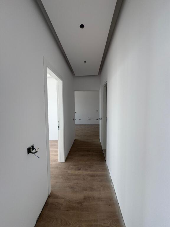🏢 Appartamento in Vendita 3+1+2 📍 Indirizzo: Via Mine Peza 💰 Prezzo: 355,000 €