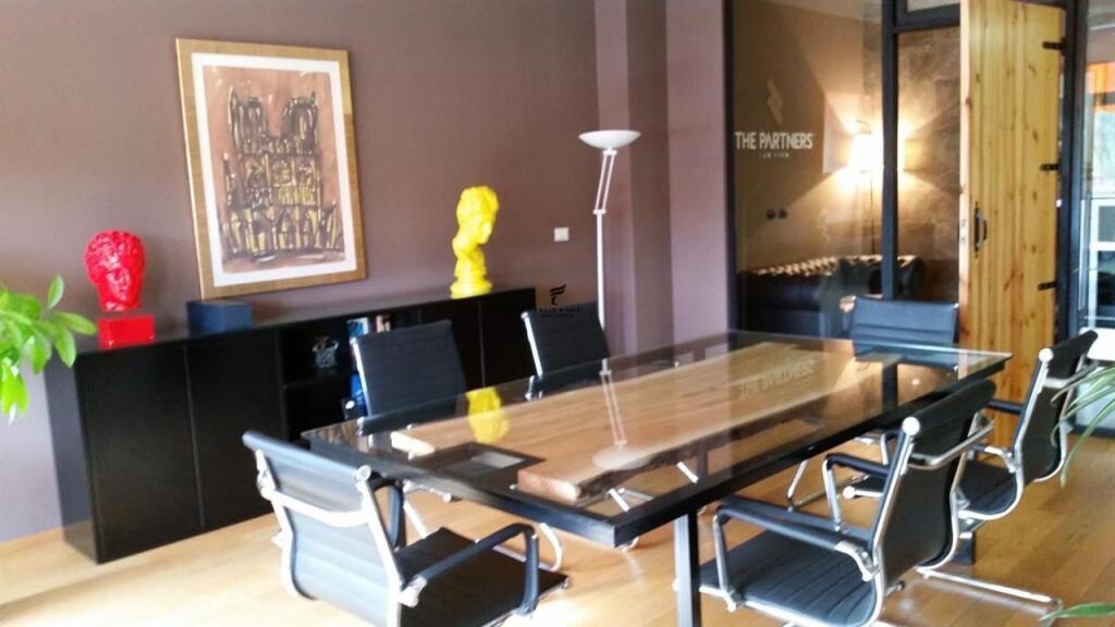 ZYRE ME QERA 131 M2 LIQENI 1800 EURO