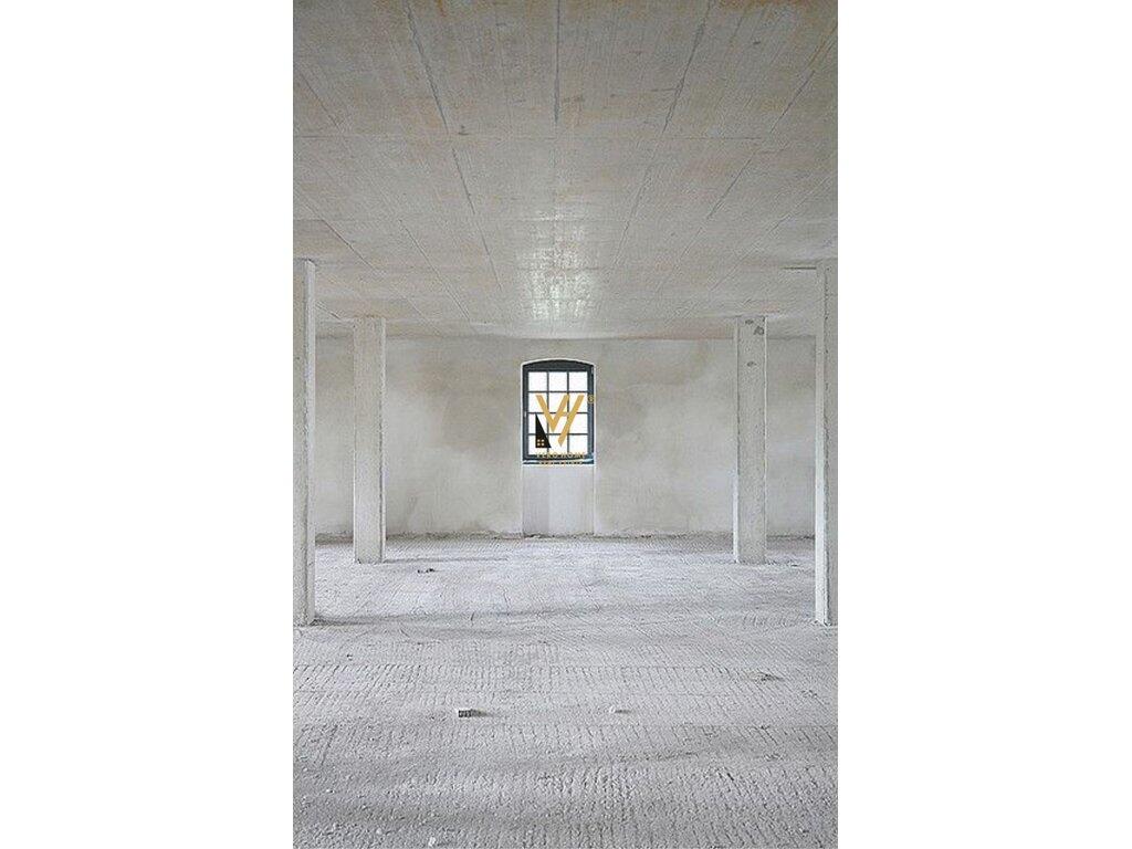 LOCALE COMMERCIALE IN AFFITTO 110 M2 VICINO A VENUE TIRANA,700 EURO