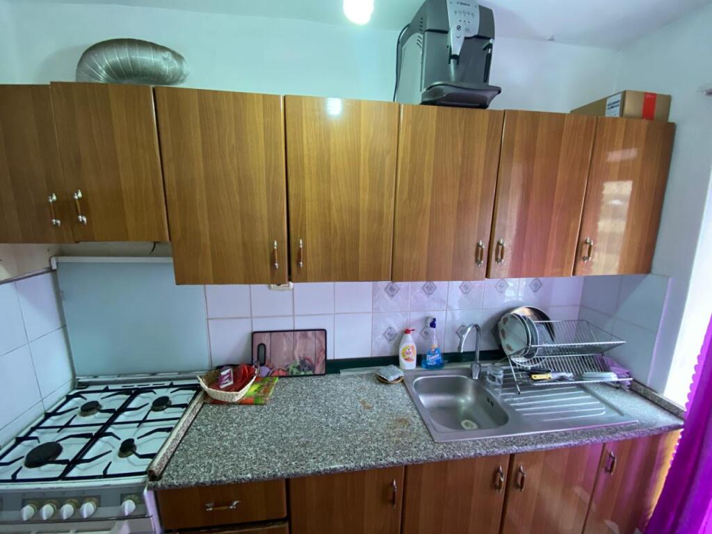🏢In the Alliasi area, near the 9-year Bajram Curri School, a 1+1 furnished apartment is for rent 390 Euro   
