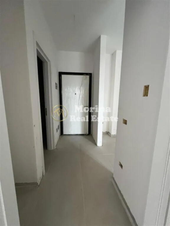 Vendesi Appartamento 1+1, Univers City, 68.000 Euro.