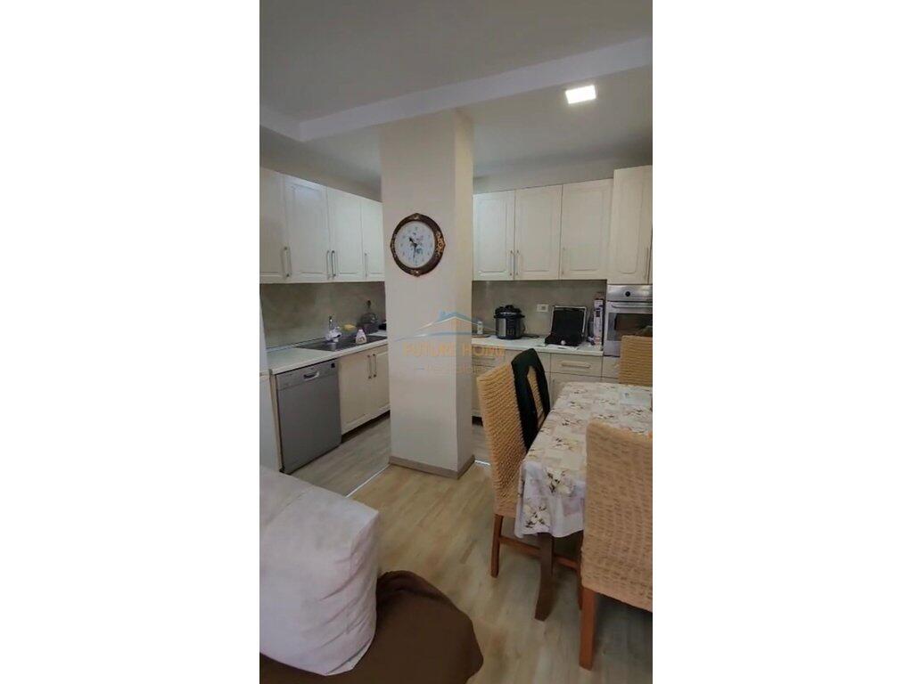 For sale, Apartment 2+1, 5 Maji Street, Tirana.
