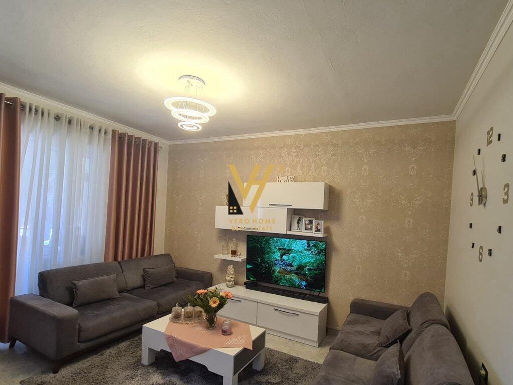 APARTMENT 1+1 FOR RENT, AT KONGRESI MANASTIRIT, 55,000 LEKE