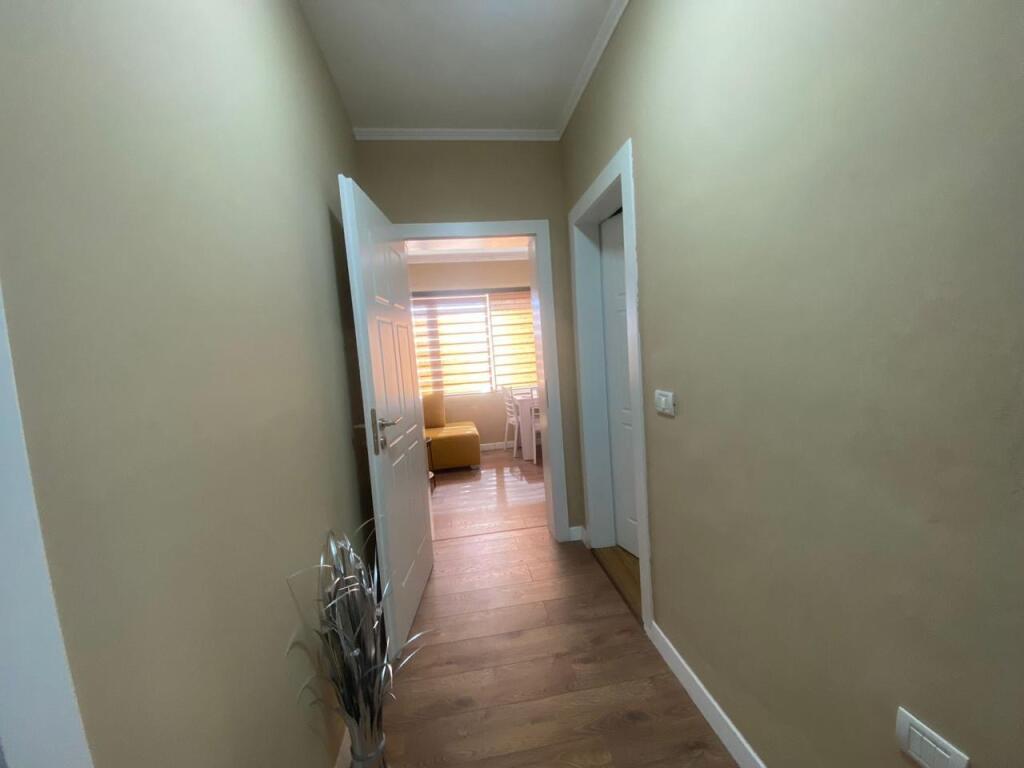 Jepet Me Qera Apartament 2+1+1 Ballkon