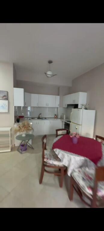 For rent 1+1 apartment at the "Golden Park" complex opposite the "Amerikan 3" hospital
