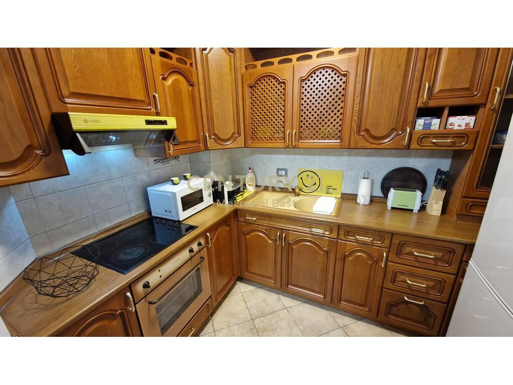 Apartment 2+1 for Rent – Near Café Europa, Barrikadave Street