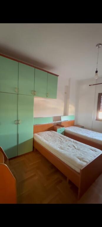 🏡 Modern 2+1+2 Apartment for Rent on Rruga e Kavajës, Tirana! 🌇