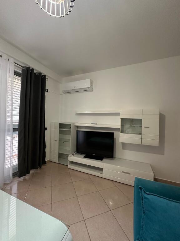 Apartment 2+1 for rent in the Cabej Kombinat Complex