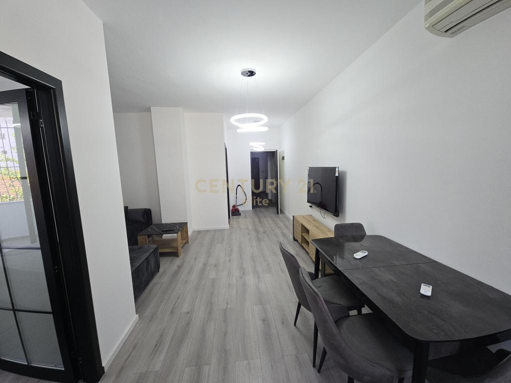 Apartment for rent 1+1, Zogu i Pare Boulevard