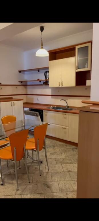 🏡 Modern 2+1+2 Apartment for Rent on Rruga e Kavajës, Tirana! 🌇
