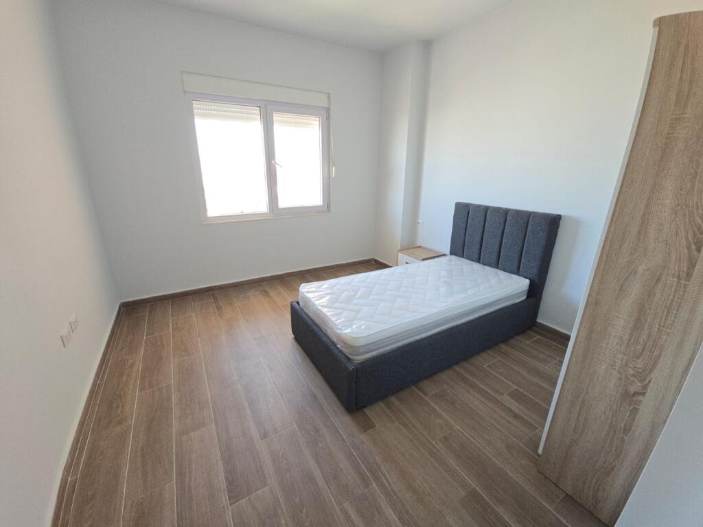 AFFITTASI SUPER APPARTAMENTO 2+1 VICINO ALLA CASERMA DEI POMPIERI DURRES