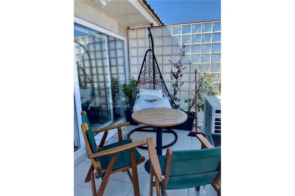 PENTHOUSE 2+1+2 PARKING SPACES FOR SALE AT THE LAKE