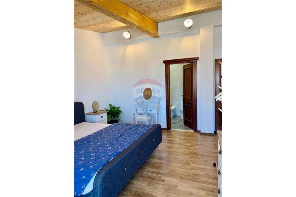PENTHOUSE 2+1+2 PARKING SPACES FOR SALE AT THE LAKE
