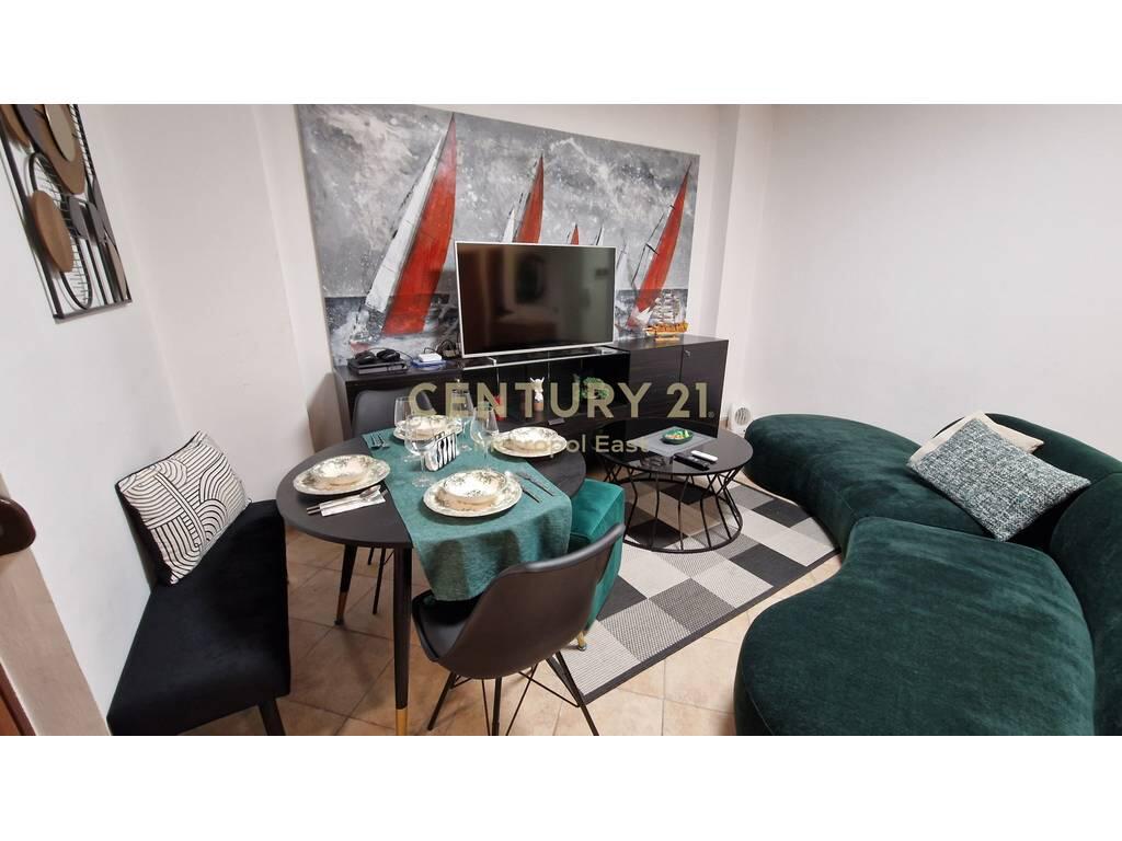 Apartment 2+1 for Rent – Near Café Europa, Barrikadave Street