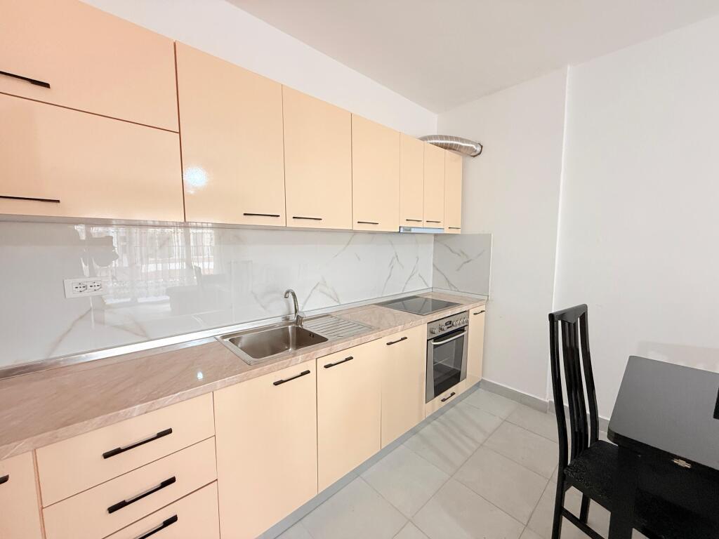 Apartament 1+1 me qira – 5 Maji, Tiranë
