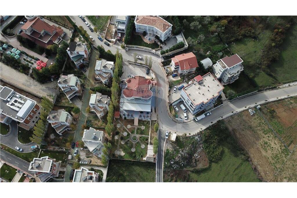 Mjull Bathore, business building for sale, 1,240 m² 1,800,000 € (ID: 530281026-1012)