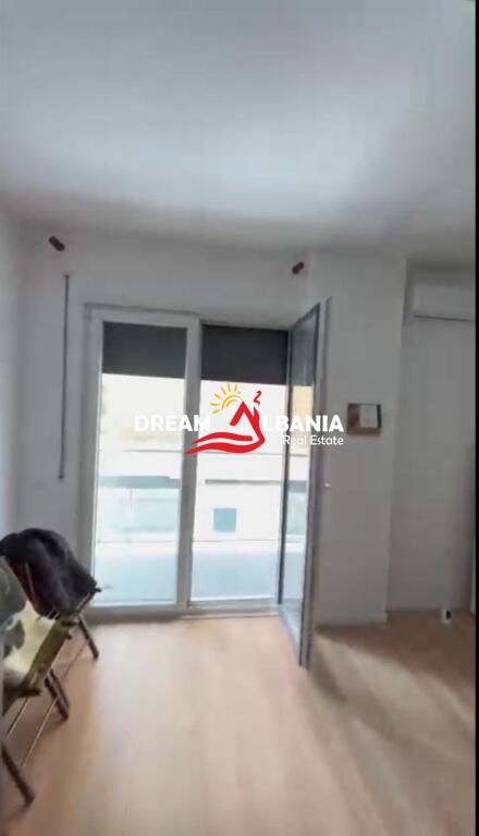 Ambjent Zyre me qera ne Myslym Shyr, prane Gjykates se Larte ne Tirane (ID 42611336))