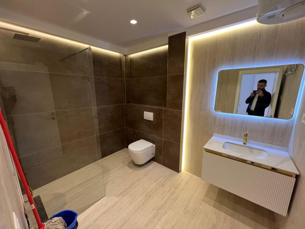 📣 VENDESI Appartamento 2+1 📍 Vicino al Complesso Delijorgji 🛣️ Via "Kavajës" 💶 Prezzo 212.000 Euro