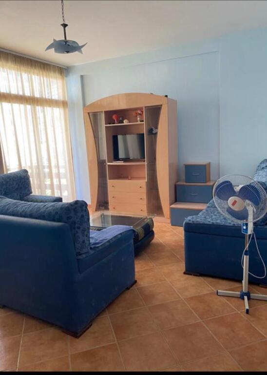 Jepet me qira Aprtament 2+1+GARAZH ne GOLEM 550 euro