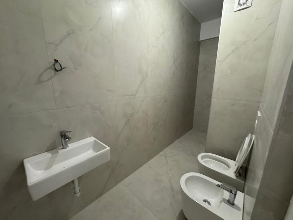 Shitet apartament 1+1 , Fresk