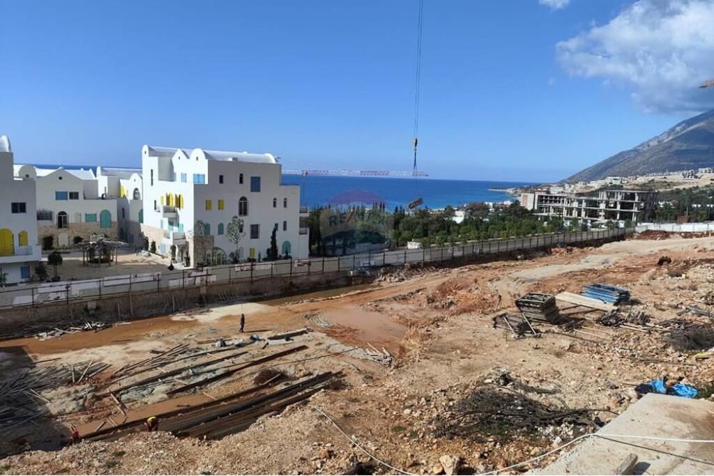Dhermi - Palase, appartamento 2+1 in vendita, 2° piano, 112 m² 320.000 € (ID: 530161032-290)