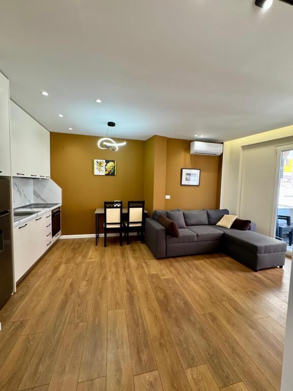 Apartament me qira 1+1 tek Kopshti Zoologjik