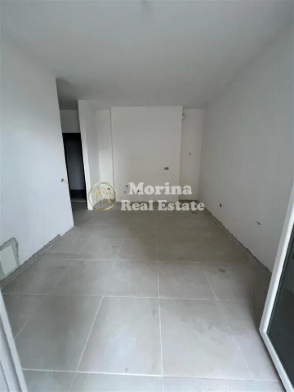Vendesi Appartamento 1+1, Univers City, 68.000 Euro.