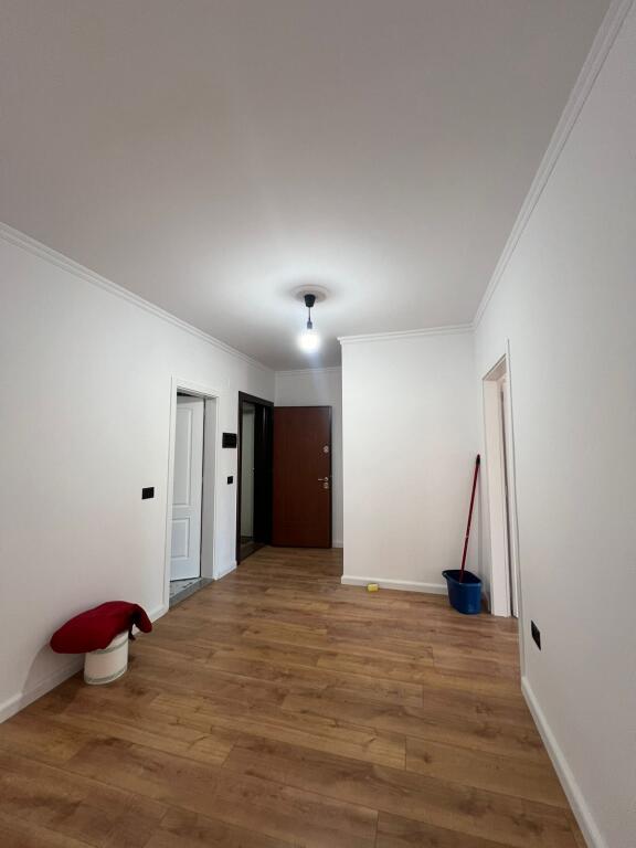 Në shitje, Apartament 2+1. 📍 Vendndodhja: Ish Parku i Autobusave, Tiranë.
