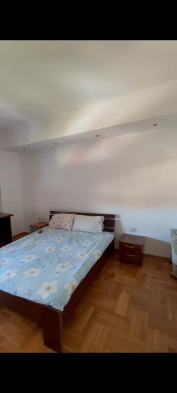 🏡 Modern 2+1+2 Apartment for Rent on Rruga e Kavajës, Tirana! 🌇