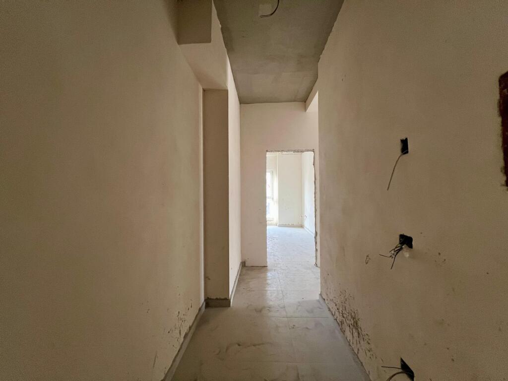 In vendita, Appartamento 2+1+2 “Laprakë”,Tirana.